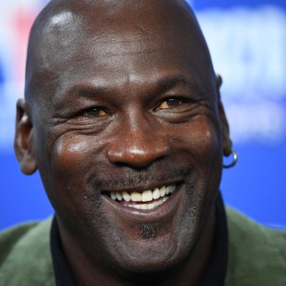 Michael Jordan disponibiliza mansão nos EUA para aluguel no Airbnb por diária alta