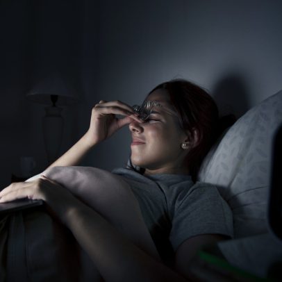 Psicólogo ensina a superar pensamentos ruminantes e melhorar o sono à noite