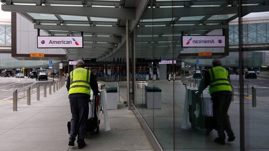 O aeroporto internacional de San Francisco, na Califórnia, onde Tae Heung “Will” Kim foi preso (Foto: Justin Sullivan - 24.abr.25/Getty Images via AFP)