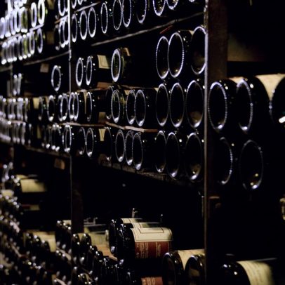 Aprenda a montar sua cave de vinhos com este guia prático para iniciantes