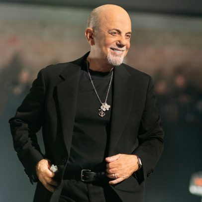 Billy Joel surpreende fãs ao tocar 'New York State of Mind' em pedicab