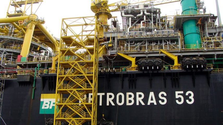ALERTA DE RISCO Relatório questiona se o Brasil vai respeitar acordos ambientais ou privilegiar lucros das petroleiras (Foto: Alan Bastos/Porto de Rio Grande/Divulgação)