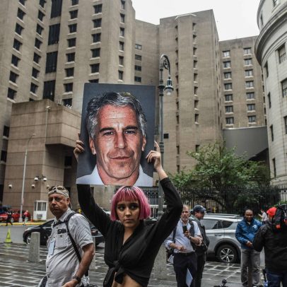 FBI edita registro de suicídio de Epstein, revela análise da revista Wired