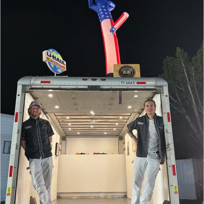 Nova galeria e feira de arte surge em van de transporte na cidade