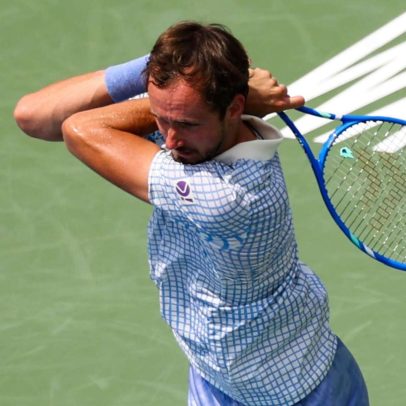 Medvedev e Popyrin se enfrentam em duelo emocionante, enquanto Ruud avança