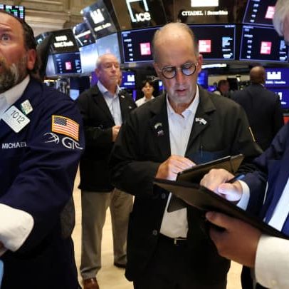 Investidores recorrem a empréstimos para comprar ações em ritmo de bolhas financeiras