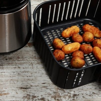 Airfryer: descubra como fritar sem óleo e limpar o aparelho facilmente