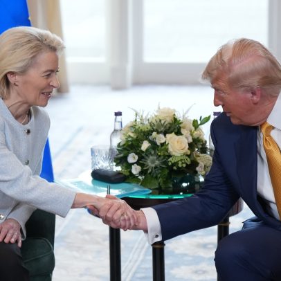Trump celebra acordo comercial com a União Europeia e tarifas de 15% em produtos