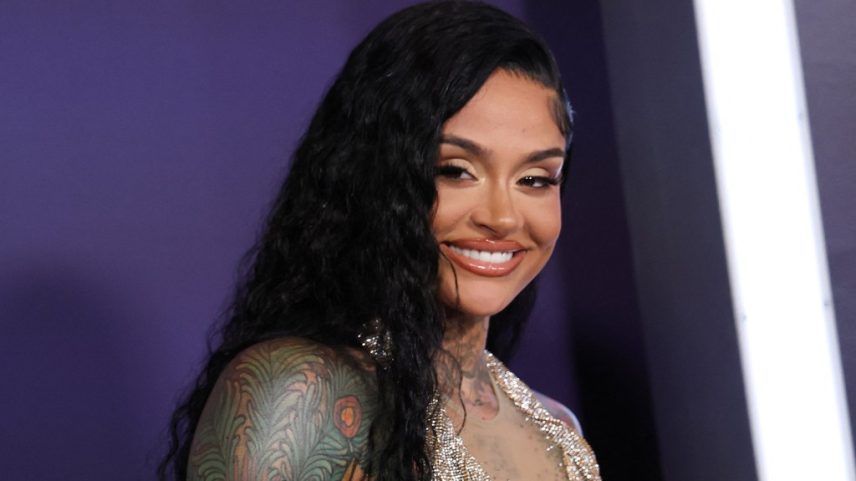 Kehlani chamou Mariah Carey de sua "heroína" após se unir à ícone para a colaboração "Sugar Sweet". (Foto: Reprodução)