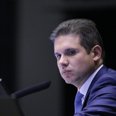Oposição solicita reunião de emergência com Motta e fim do recesso parlamentar