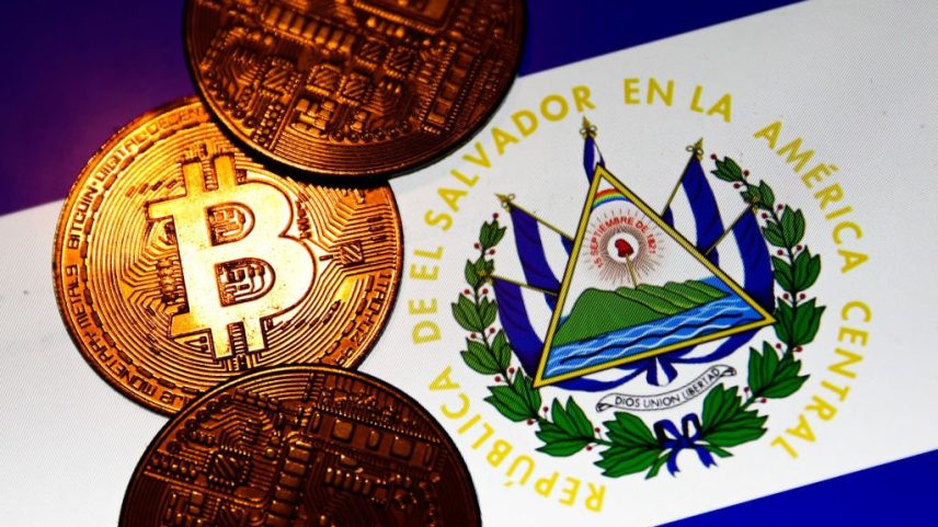 Bitcoin: FMI afirma que El Salvador parou de comprar ativo (Foto: NurPhoto/Getty Images)