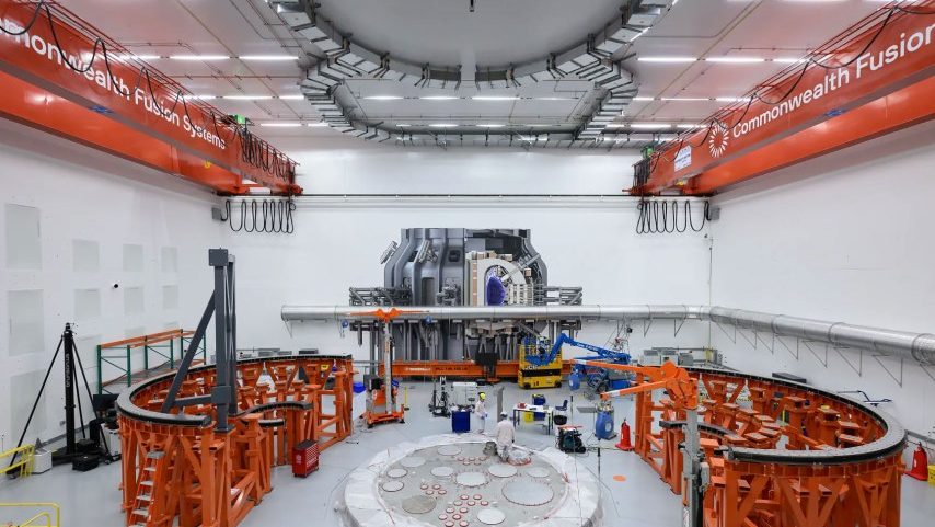 Tokamak Hall na Commonwealth Fusion em Devens, MA - A Commonwealth Fusion Systems, que acaba de assinar um contrato para fornecer 200 megawatts de eletricidade ao Google, está construindo seu primeiro reator em Devens, Massachusetts. (Foto: Reprodução)