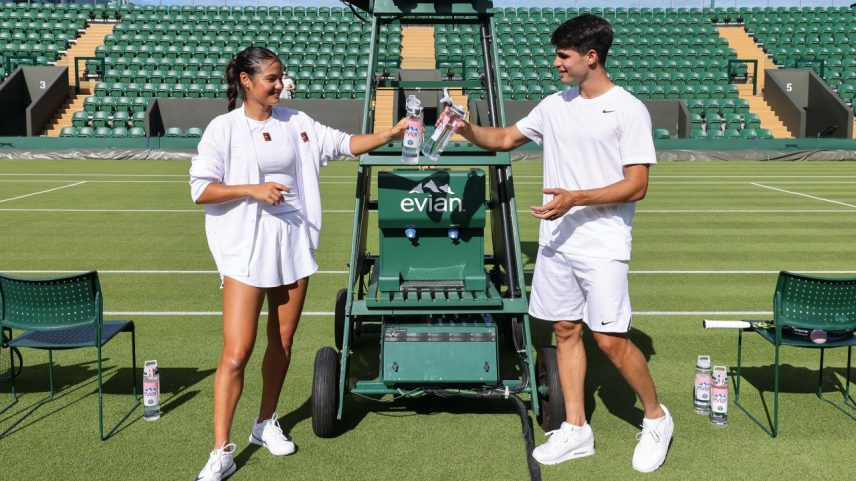 DUPLA CAMPEÃ - Raducanu e Alcaraz conquistaram as redes com anúncio da dupla do US Open, onde ambos já venceram título no simples (Foto: Max Cisotti/Dave Benett/Getty Images)