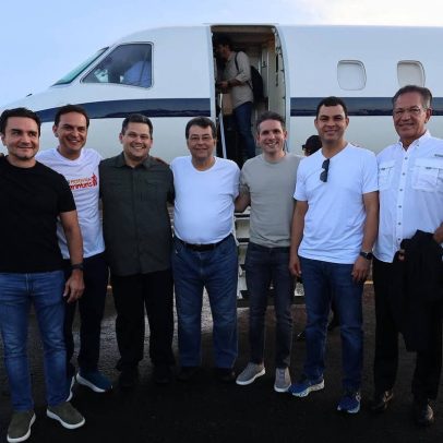 Políticos utilizam aviões da FAB para participar do Festival de Parintins no Amazonas