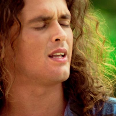 ‘La Tierra del Olvido’ de Carlos Vives completa 30 anos com ranking das músicas