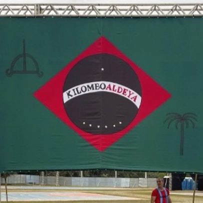 Obra que reinterpretou bandeira nacional é retirada de exposição e gera polêmica