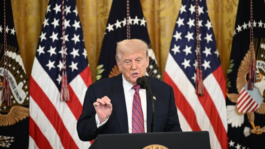 Donald Trump, presidente dos Estados Unidos, em 18/07/2025 (Foto: Brendan SMIALOWSKI/AFP)