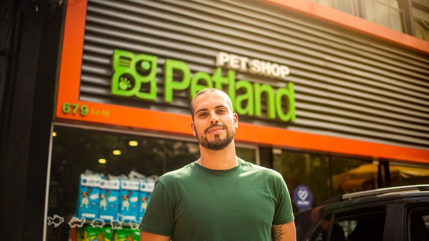 Rodrigo Albuquerque, da Petland: da 'Faria Lima' com um escritório de assessores 'plugado' à XP para o mercado pet (Foto: Divulgação/Petland)