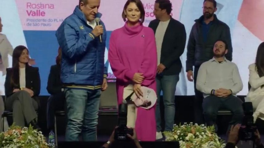 Presidente do PL, Valdemar Costa Neto, elogia ex-primeira dama Michelle Bolsonaro em evento do PL Mulher em Guarulhos (SP) (Foto: Reprodução/YouTube)