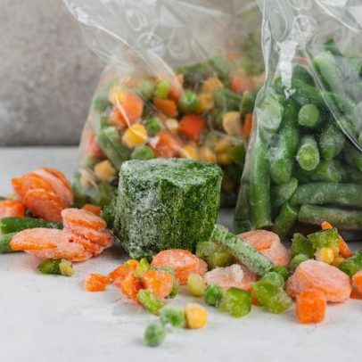 Alimentos que se beneficiam e os que perdem nutrientes ao serem congelados