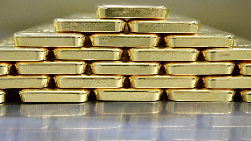 Barras de ouro mantidas em uma sala de cofres em Munique, na Alemanha (Foto: Angelika Warmuth - 10.jan.2025/Reuters)