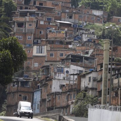 Tiroteio entre facções marca madrugada de violência no Morro dos Macacos