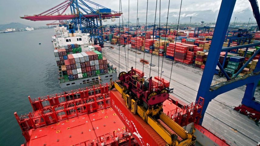 Retaliações poderiam desencadear escalada das tensões comerciais e pressionar a inflação, segundo o BTG (Foto: Emanuel/Adobe Stock)