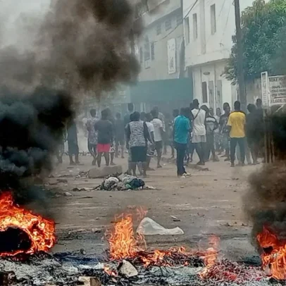 Protestos intensos contra tentativa de fortalecer domínio da família no Togo