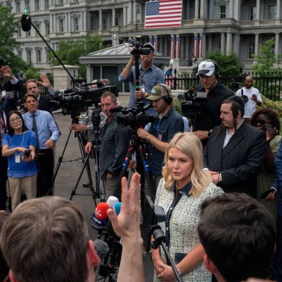 Casa Branca impede cobertura de viagem de Trump após matéria sobre Epstein