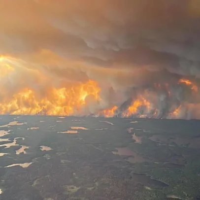 Legisladores dos EUA reclamam do fumo de incêndios canadenses que afeta o verão