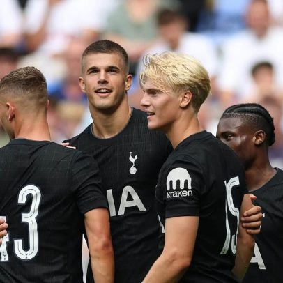 Tottenham vence Reading com novidades de Kudus e Vuskovic em jogadas ensaiadas