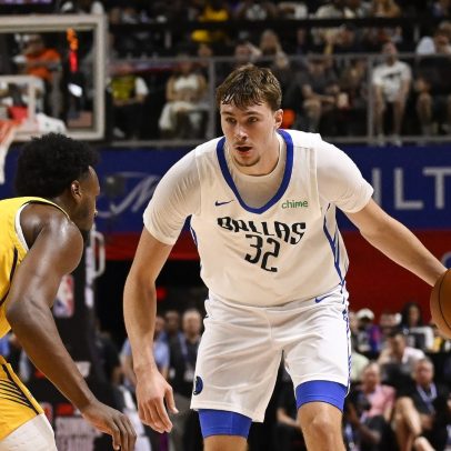 Cooper Flagg brilha em estreia no torneio de verão da NBA 2K26