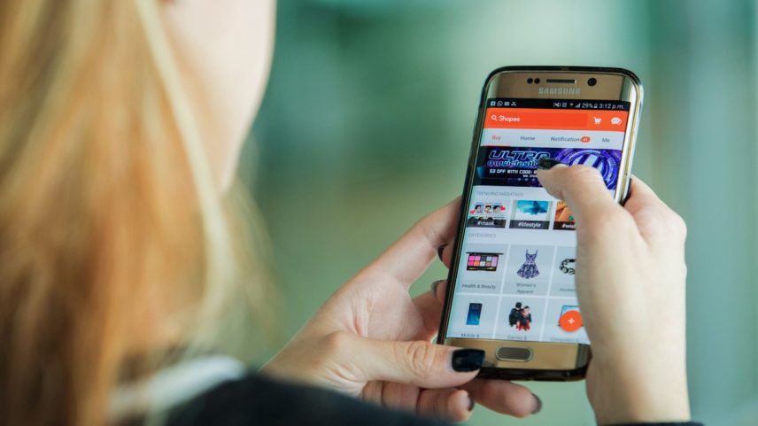 Aplicativo da Shopee (Foto: Bloomberg)