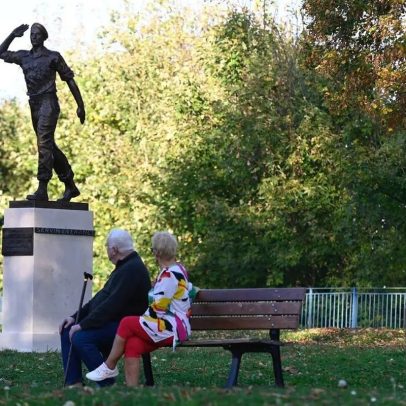 Estátua de general acusado de tortura gera protestos e polêmica na França