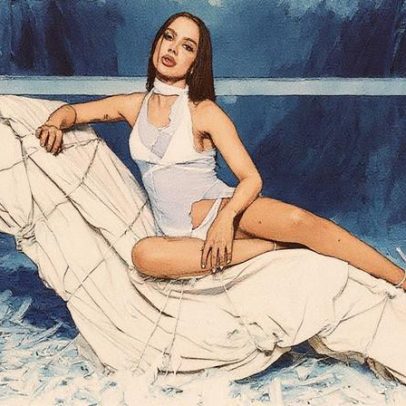 Anitta apresenta coleção de sandálias que celebra a identidade brasileira
