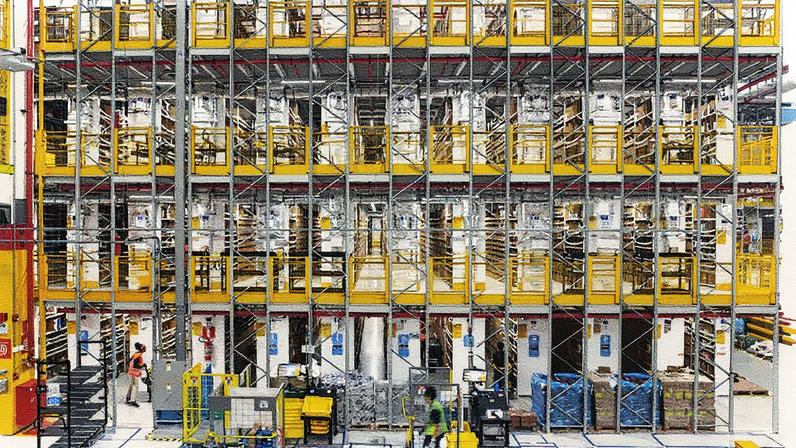 Centro de distribuição da Amazon em São João de Meriti (Foto: Custódio Coimbra/Agência O Globo)