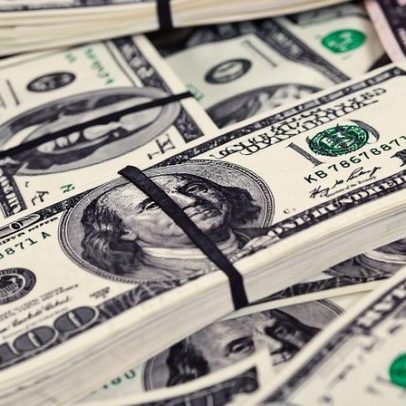 Acompanhar a cotação do dólar é essencial para suas finanças pessoais