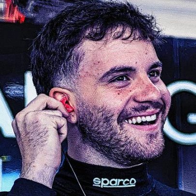 Filho de Rubens Barrichello estreia na Fórmula 3 e promete grandes emoções