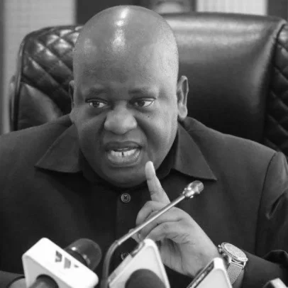 Tanzânia lamenta a morte do ex-presidente da Assembleia após polêmica sobre dívidas