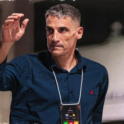 Santos aguarda resposta de Vojvoda e se anima com possível contratação do técnico