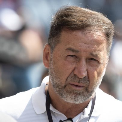 Sócios do Corinthians decidem futuro de Augusto Melo em votação no sábado