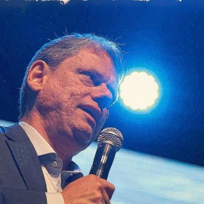 Governador critica Enel por falta de investimentos e pede fim da concessão