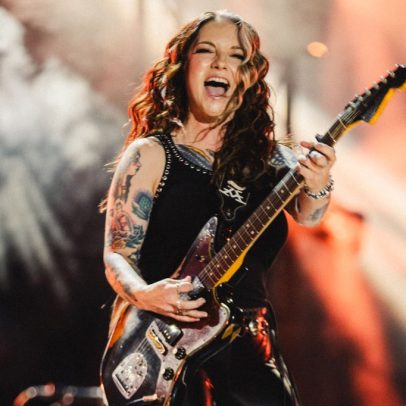 Ashley McBryde inaugura bar no famoso espaço de Eric Church em Nashville