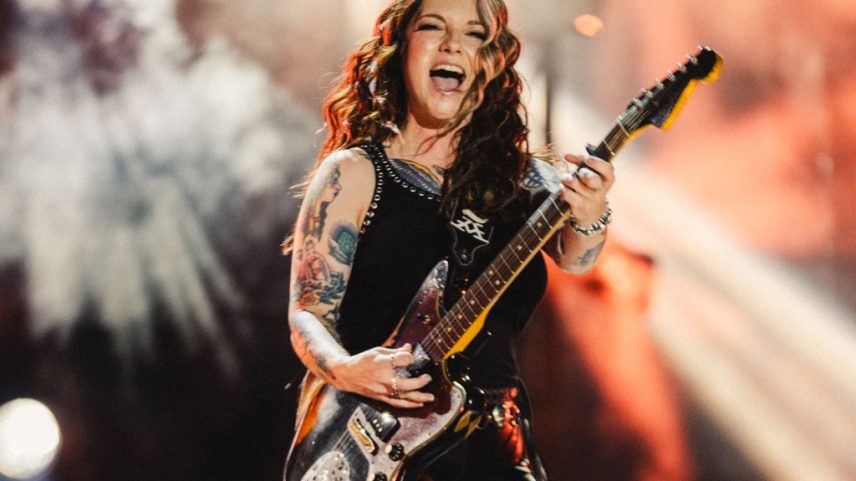 Ashley McBryde terá seu próprio bar e espaço musical dentro do Chief's de Eric Church em Nashville. (Foto: Reprodução)