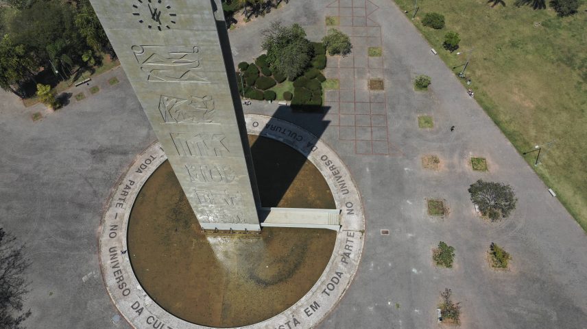 Vista de drone da Praça do Relógio no campus Butantã da USP (Foto: Rubens Chave /Folhapress)