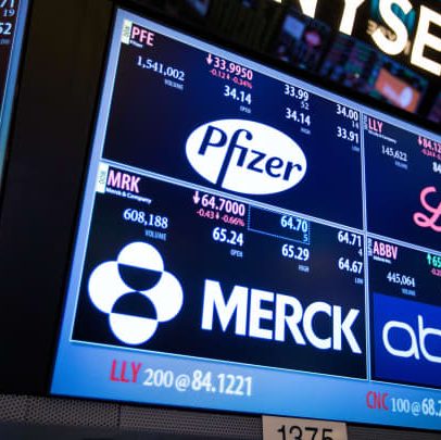 Ações em destaque ao meio-dia: Pfizer, Palantir, Coinbase e Staar Surgical se movimentam