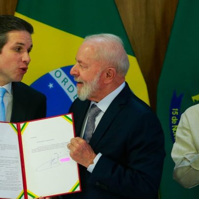 PT intensifica esforços para cassar Eduardo Bolsonaro e mobiliza militância digital
