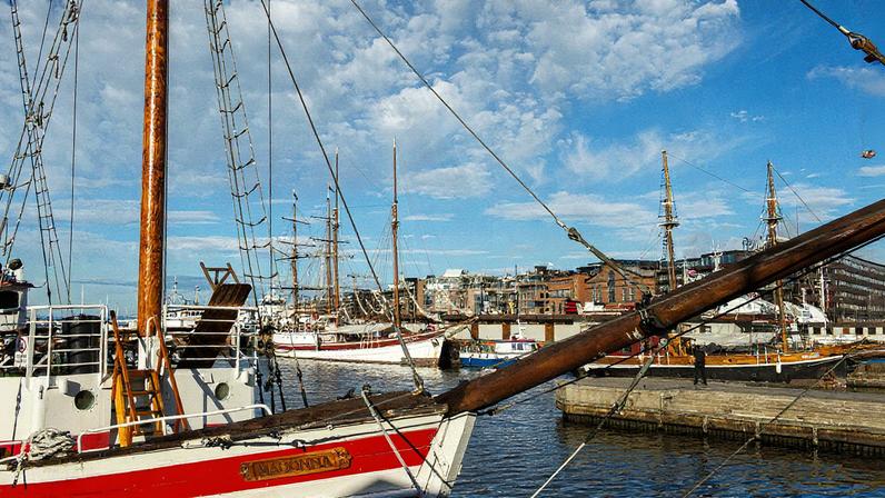 Frota norueguesa: é a quarta maior do mundo, com 1.577 navios. Somando barcos de pesca, lazer e outros tipos, o total chega a 21.239, segundo estatísticas do governo local (Foto: Getty Images)