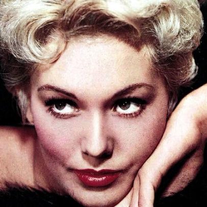 Kim Novak explica sua saída de Hollywood no auge da carreira aos 33 anos