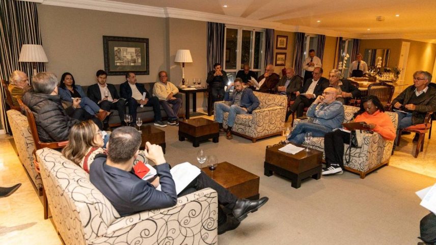 Reunião de participantes do grupo Direitos Já, em São Paulo (Foto: Ana Mesquita/Divulgação)